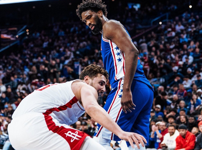 旺财28-库里轰38+8记三分仍无缘今日最佳!对不起,你碰到暴走的大帝了